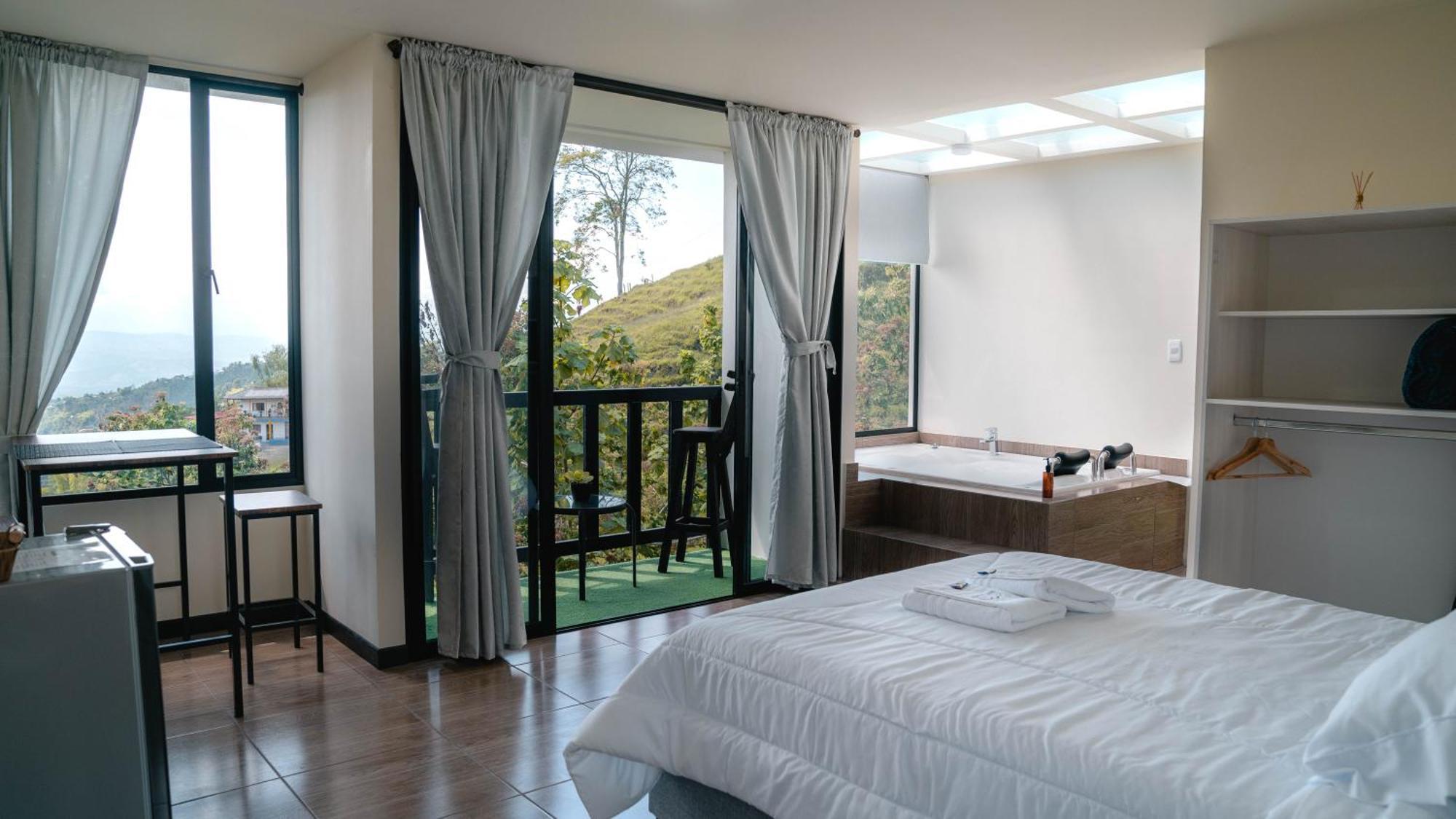 Hotel Alpes